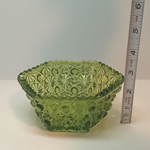 Vintage green L E Smith daisy button pattern, hexagonal bowl. No flaws - Picture 5 of 5